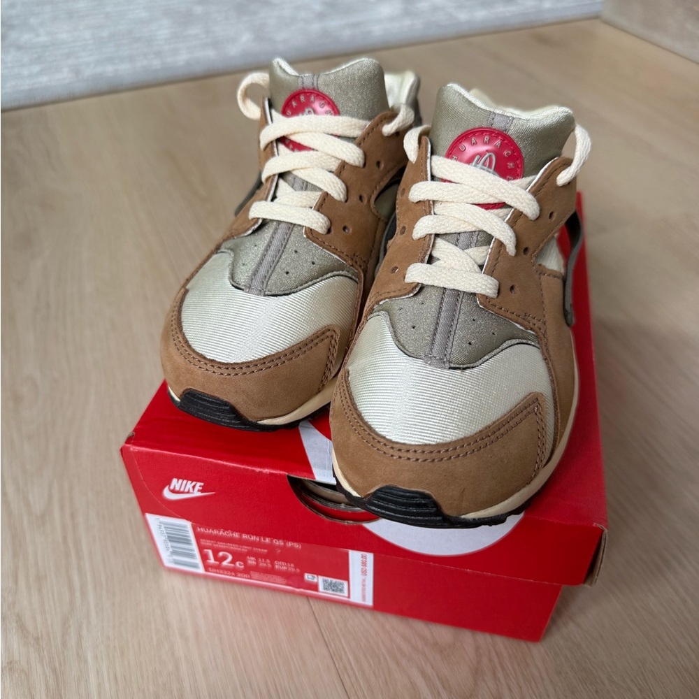 NWT HUARACHE RUN LE QS (PS) kids (toddler) sneakers